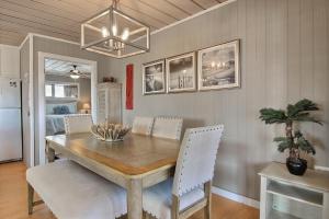 Three-Bedroom House room in The Kids' Inheritance Home