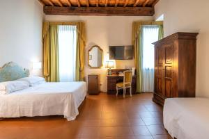 Triple Room room in Hotel Machiavelli Palace