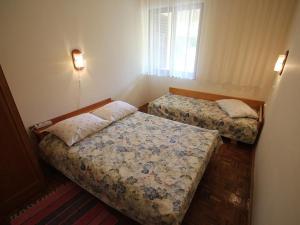 Family ground floor apartment close to the beach