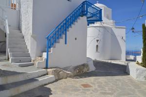 Aelia House Plaka Milos Greece