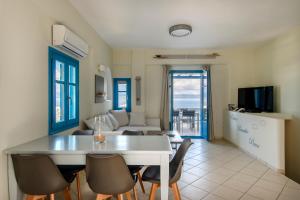 SPLASH with amazing Sea Views in Piso Livadi Paros Greece