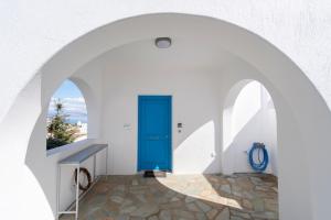 SPLASH with amazing Sea Views in Piso Livadi Paros Greece