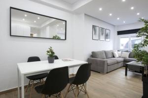 (B) Koukaki, A modern, newly refurbished Studio 4ppl