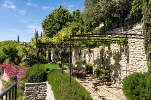 Rue De La Combe, Gordes 84220, Provence, France.