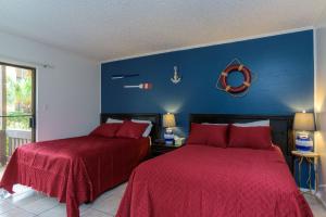 One-Bedroom Apartment room in Tiki 125