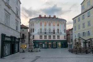 Central Square Heritage Hotel - Спліт