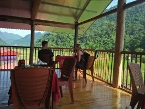 Tran Xuan Homestay Ba Be Village - Coc Pouc