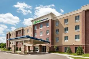 Holiday Inn Express & Suites St. Louis - Chesterfield - Weldon Spring Heights