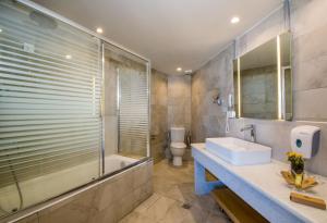 Superior Two-Bedroom Apartment (4-8 Adults)