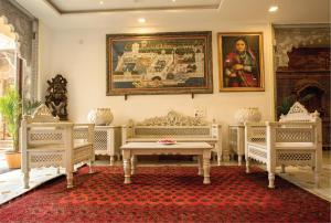 Bloom Boutique l Lake Pichola