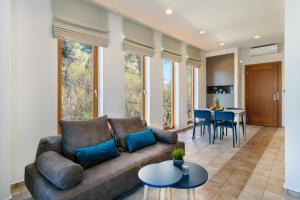 Xenios Dias Luxury Apartments With Sea View