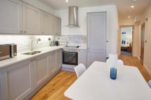 Host & Stay - The Old Sweet Shop