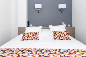 Hotels Hotel Le Rabelais : photos des chambres