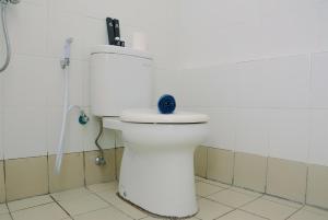 Cozy Living Studio Apartment at Bassura City By Travelio