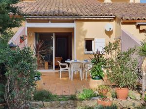 Villas FQ2 : Pavillon 3 pieces mezzanine - 6 personnes - Piscine collective - NARBONNE-PLAGE : photos des chambres