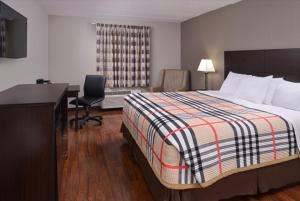 King Room room in FairBridge Inn Express Monroe City