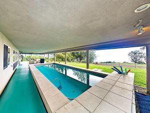Four-Bedroom House room in New Listing! 2-Acre Retreat with Pool Ocean Views home