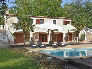 Villas Beautiful modernly decorated Proven al house only 30 kilometres from Cannes : photos des chambres