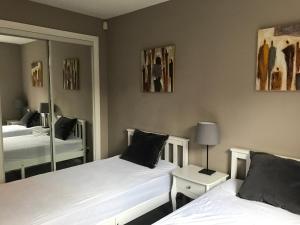 Two-Bedroom Apartment room in Dicksonfield Groud Floor Apartment