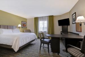 Studio Suite room in Candlewood Suites Indianapolis - South an IHG Hotel