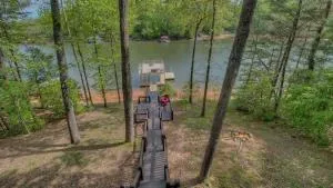 Pure Pleasure on the Lake - Murphy