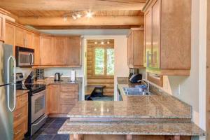 Chalet Mont Tremblant Luxury Lodge