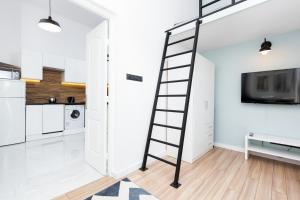 Apartment Aleje Jerozolimskie 85 by Noclegi Renters