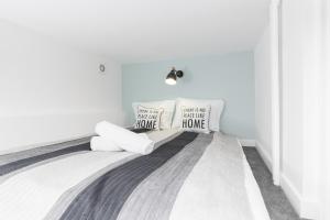 Apartment Aleje Jerozolimskie 85 by Noclegi Renters