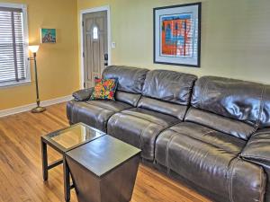 Quaint Austin Home with Yard about 5 Mi to Downtown!