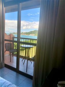 Jurerê Beach Village - Flat na Praia