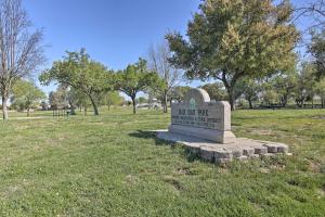 Sacramento Area Apartment 15 Mi to Downtown