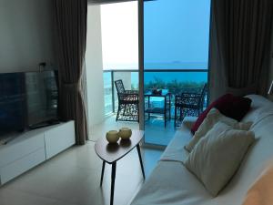 GrandBlue Condominium Mae Phim TOP FLOOR WITH SEA VIEW 706