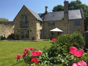 Hillside Cottage, Swinbrook, BURFORD