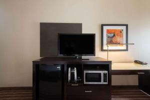 Queen Room with Two Queen Beds - Non-Smoking room in La Quinta by Wyndham Harrisburg-Hershey