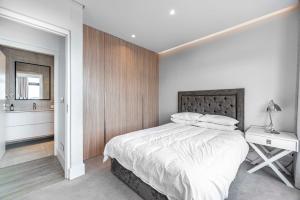 Strand Beach, Magnificent Apartment Sea Point