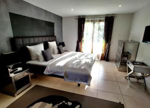 B&B / Chambres d'hotes Maison Prestige Saint Tropez by Roberto Geissini : photos des chambres