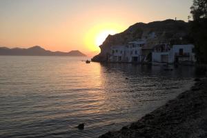 Lefteris Home Milos Greece