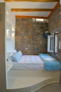 Lefteris Home