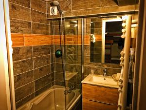 Hotels Hotel & Spa La Ferme de l'Izoard : photos des chambres