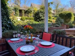 "An der alten Mühle 1" Fewo 120 qm, zwei große Schlafzimmer, Südbalkon, Gartenterrasse & Wallbox - 许托夫