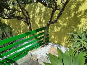 Artistika Golden Apartment
