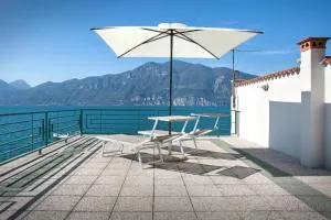 Villa Adriana-Direttamente sul lago - Castelletto di Brenzone