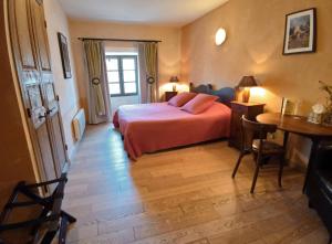 B&B / Chambres d'hotes Des Lits Sur La Place : photos des chambres