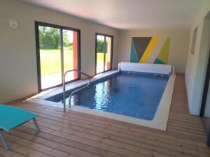 Maison avec Piscine intérieure privée sans vis à vis chauffée toute l année