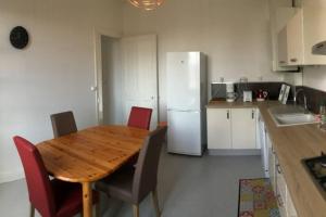 LE CATALPA - centre ville, jardin & parking!