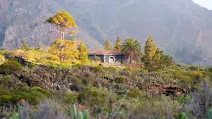 Luxury villa in Nature with Swimming pool Tenerife, Santiago del Teide, with sea and mountain views - Tamaimo