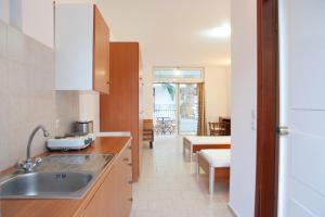 Coliseum Studios & Apartments Rhodes Greece