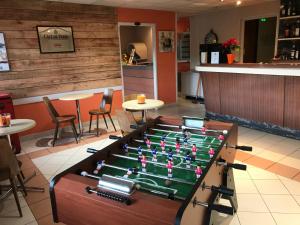 Hotels Hotel Les Chenes : photos des chambres