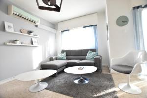 Glabur Stays - The Cozy 2 BDR - Nicosia City, Free Parking & Wifi, Welcomes You!!!