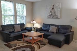 Family-Friendly Tracy House with Patio and Grill!